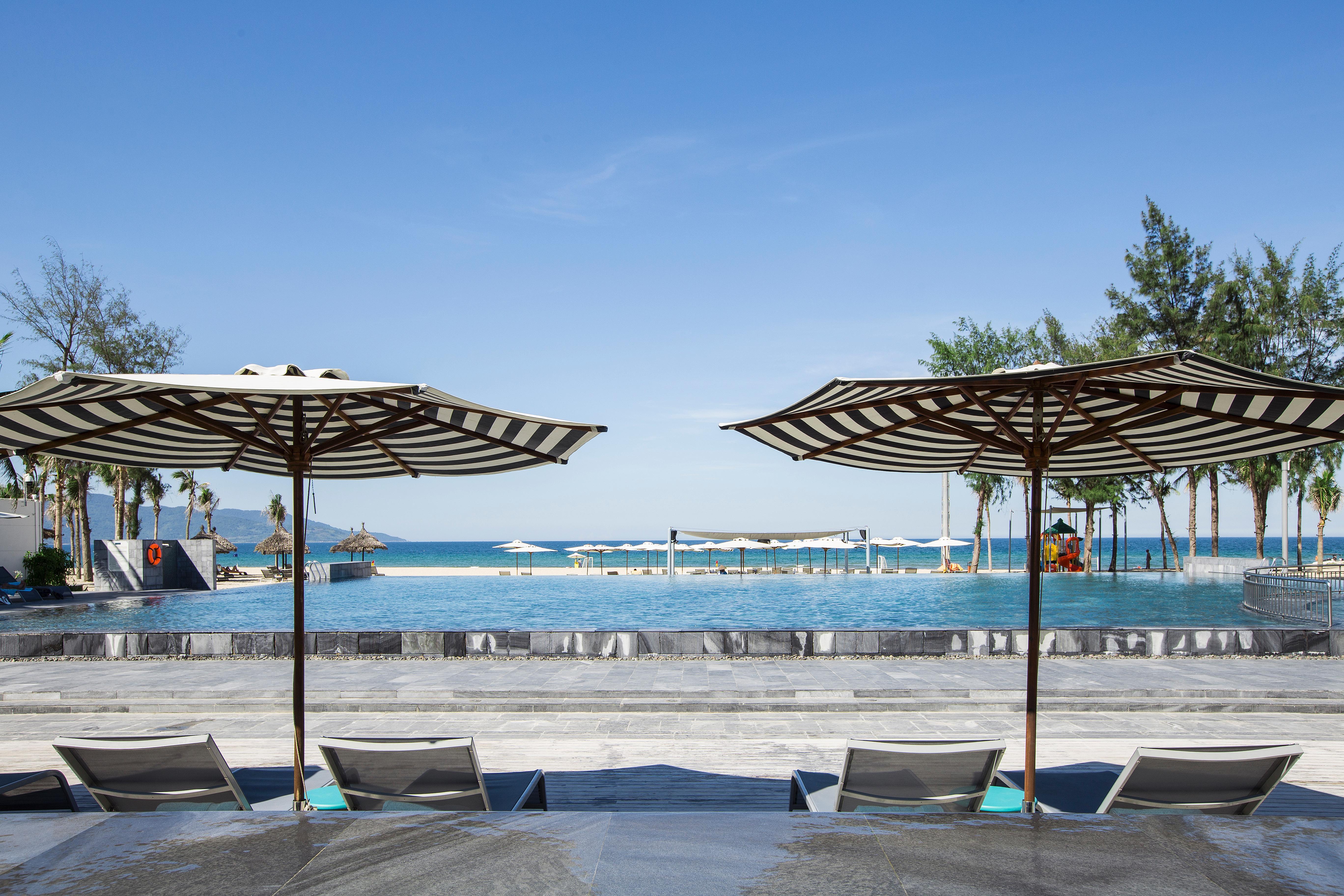 Pullman Danang Beach Resort Exterior photo