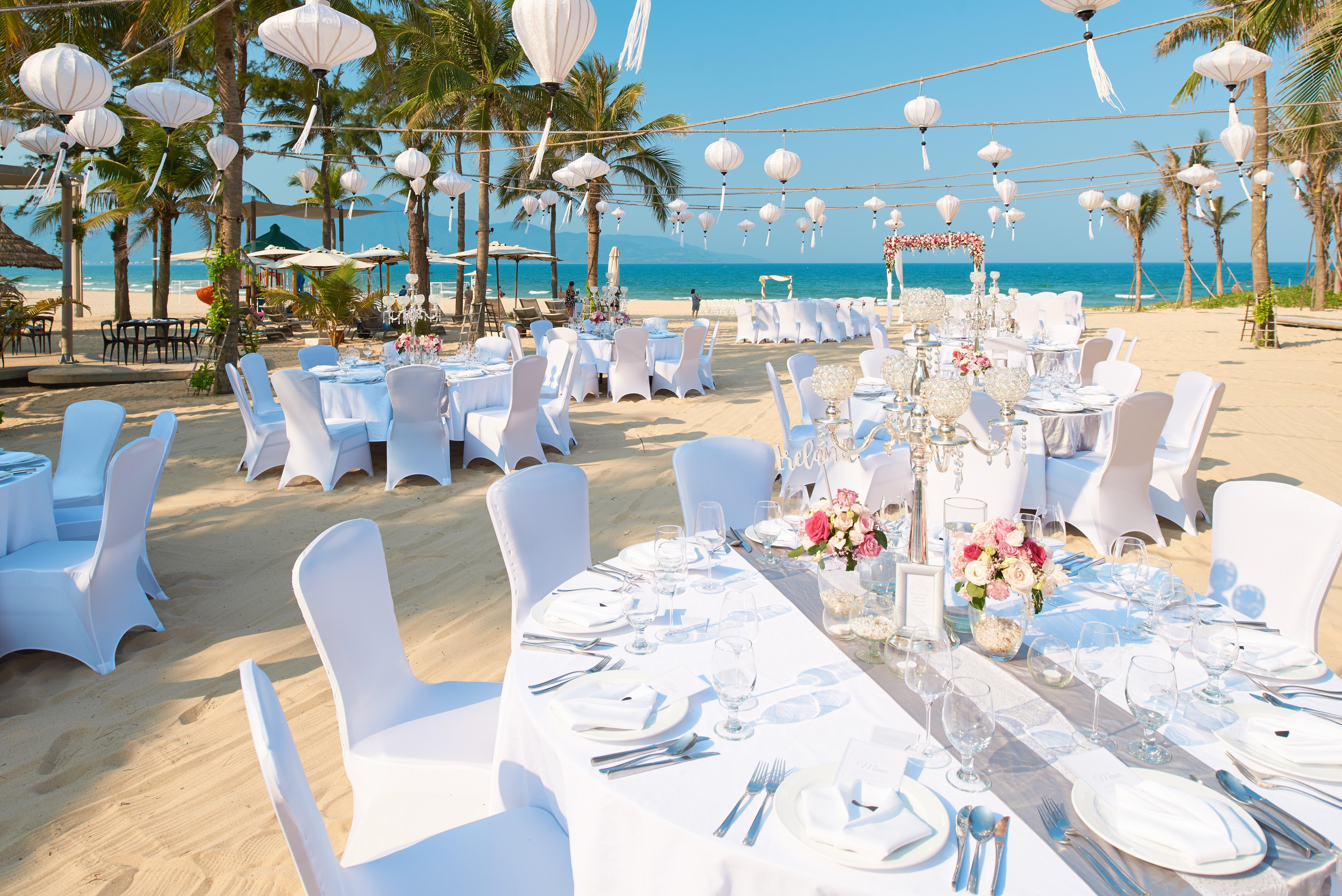 Pullman Danang Beach Resort Exterior photo