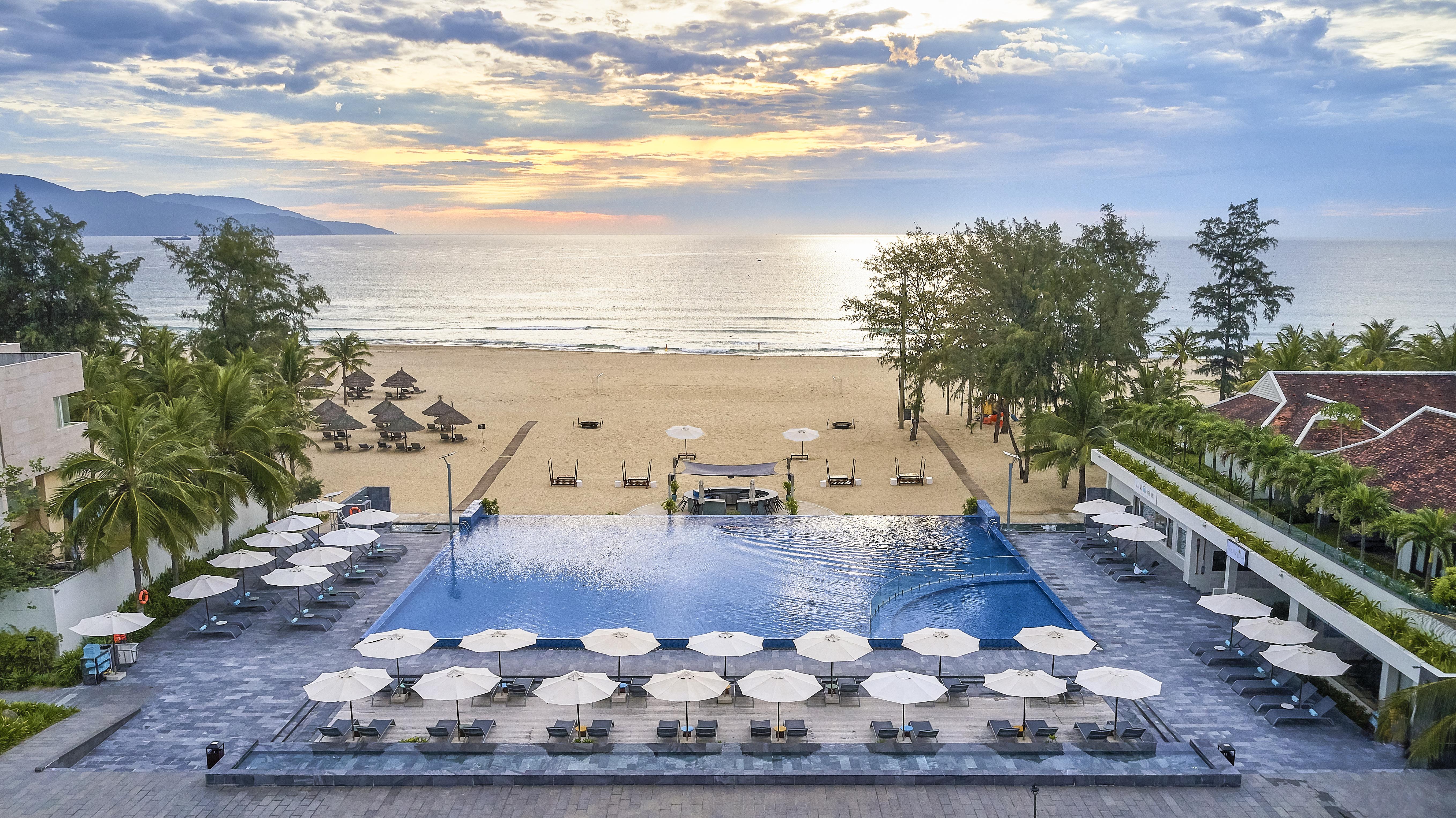 Pullman Danang Beach Resort Exterior photo