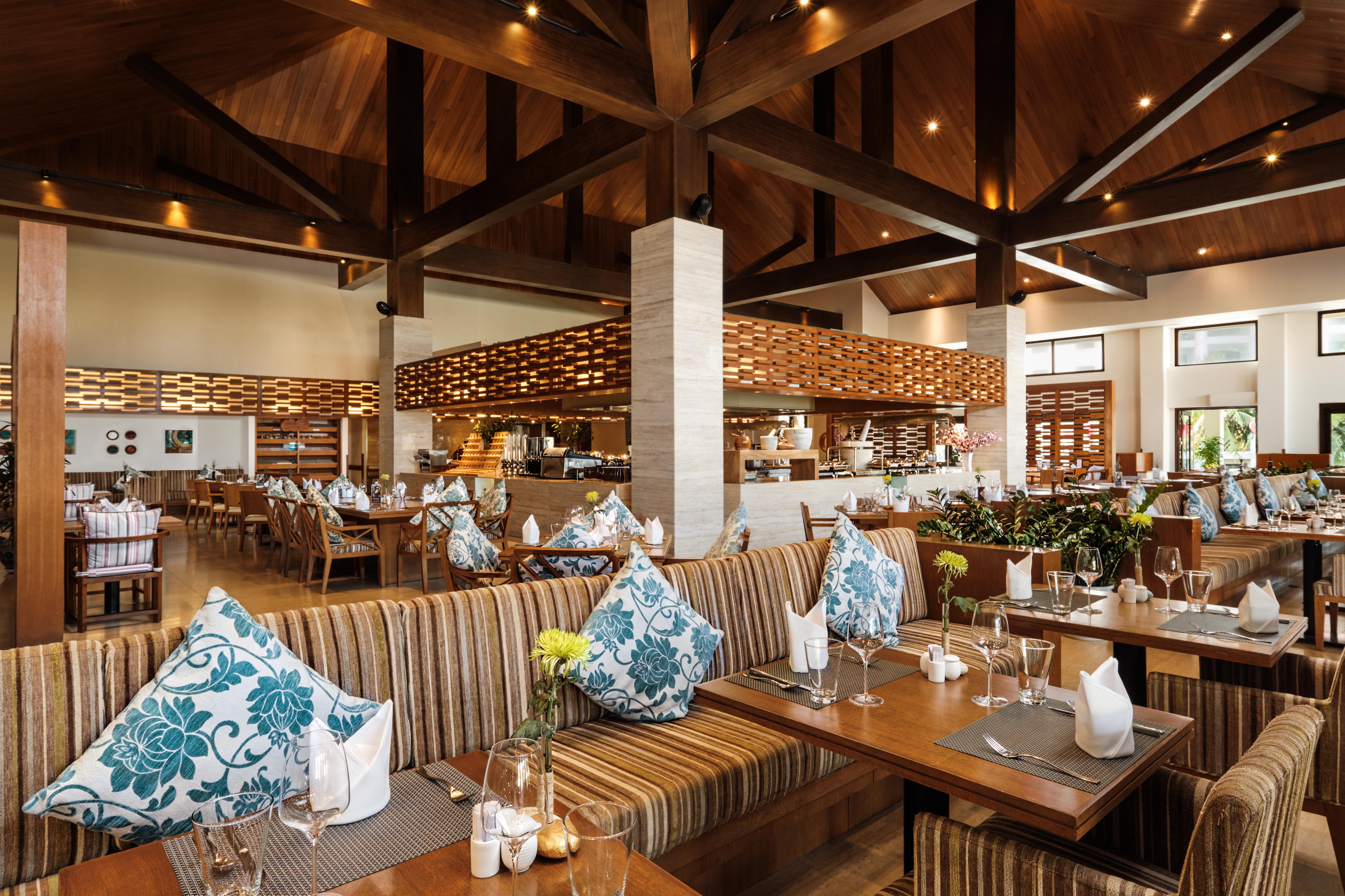 Pullman Danang Beach Resort Exterior photo