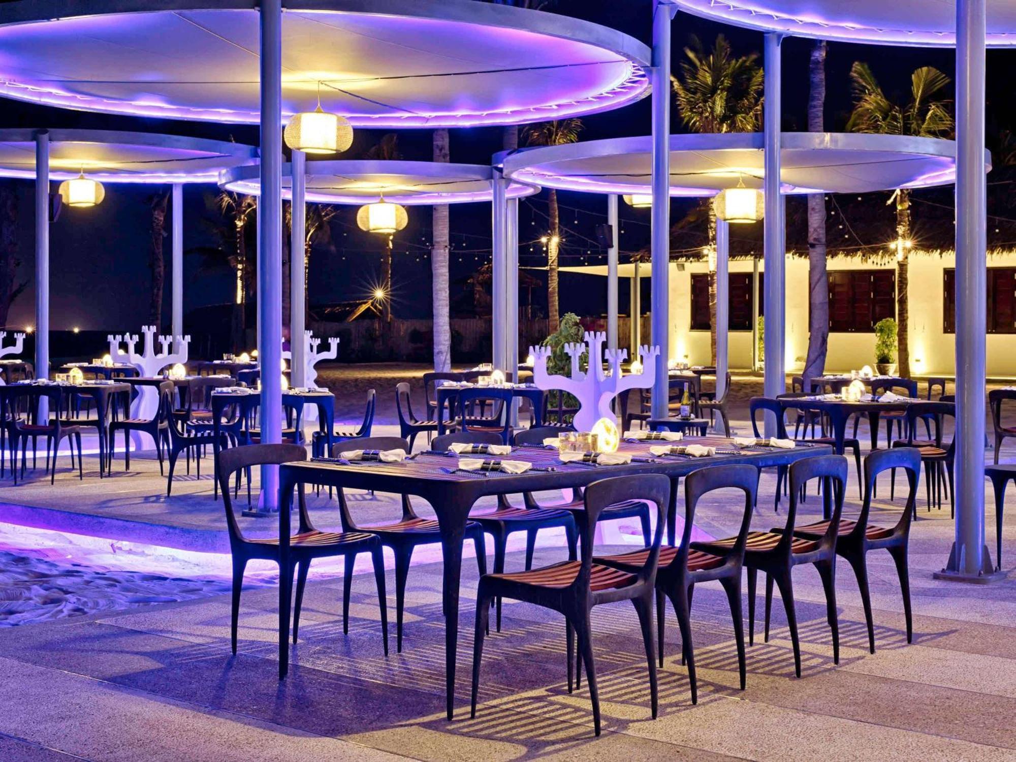 Pullman Danang Beach Resort Exterior photo