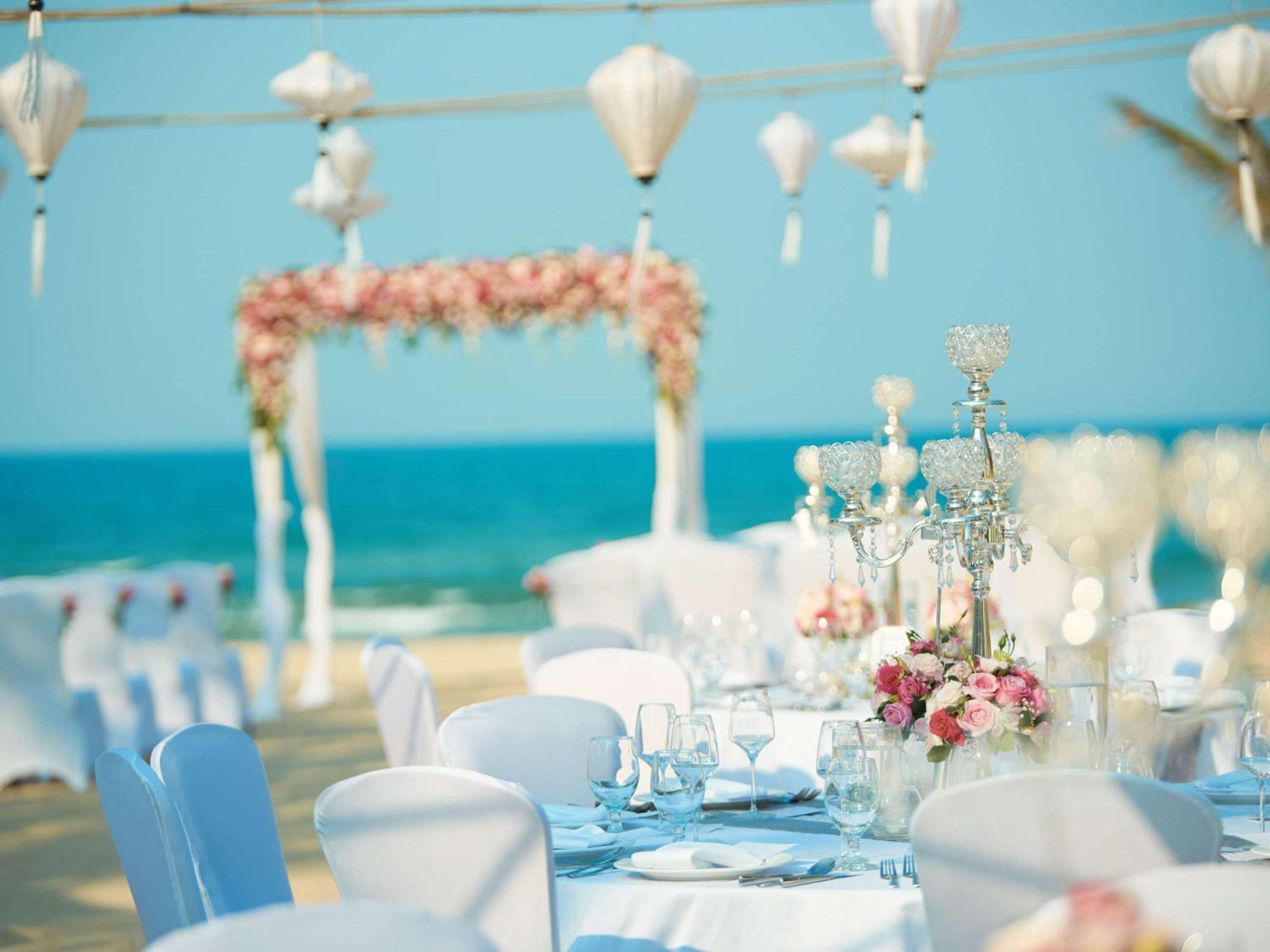 Pullman Danang Beach Resort Exterior photo