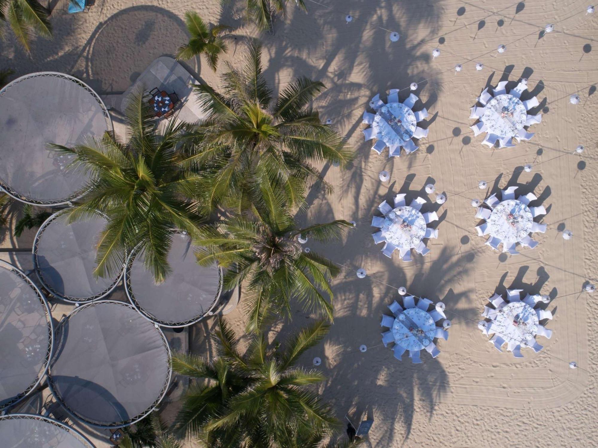 Pullman Danang Beach Resort Exterior photo