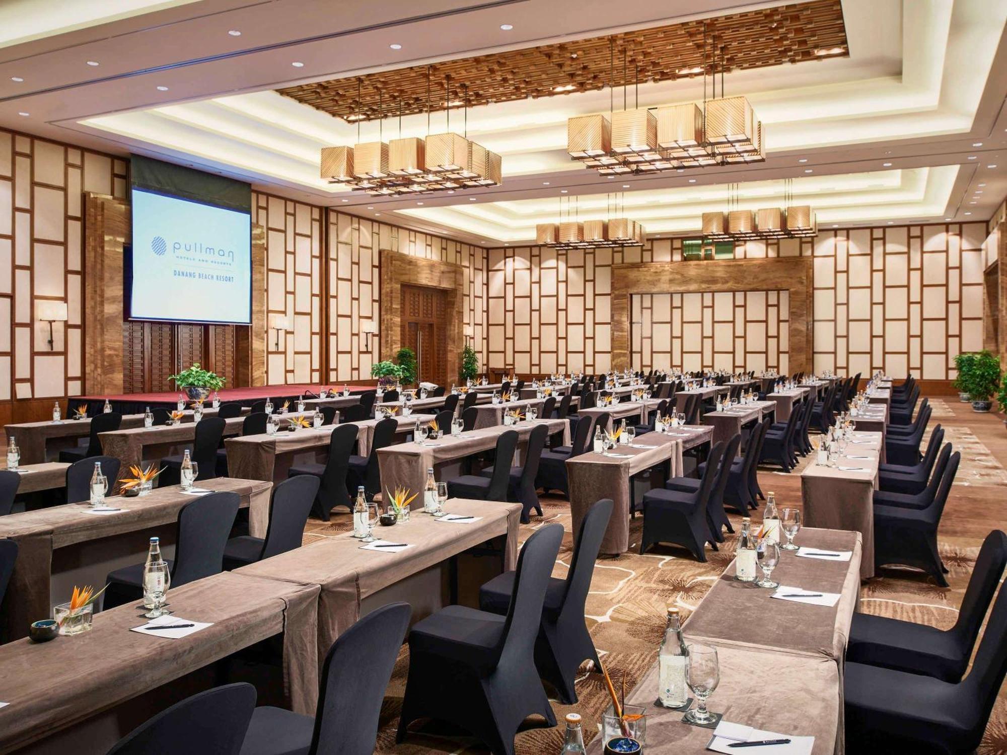 Pullman Danang Beach Resort Exterior photo