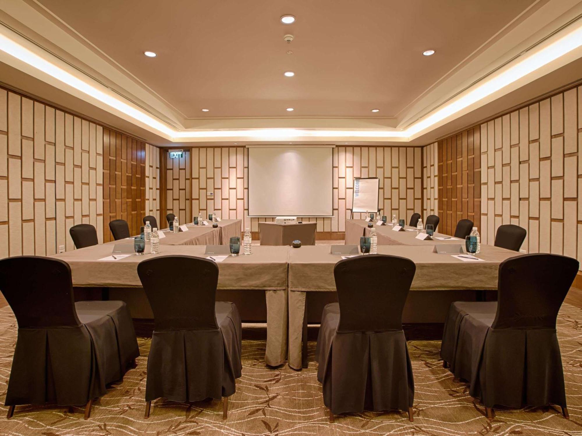 Pullman Danang Beach Resort Exterior photo