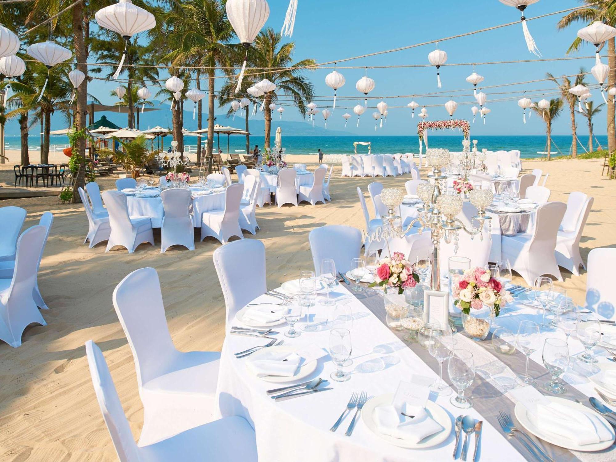Pullman Danang Beach Resort Exterior photo