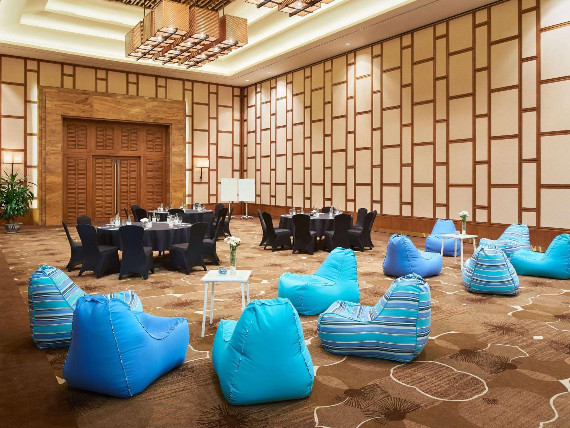 Pullman Danang Beach Resort Exterior photo